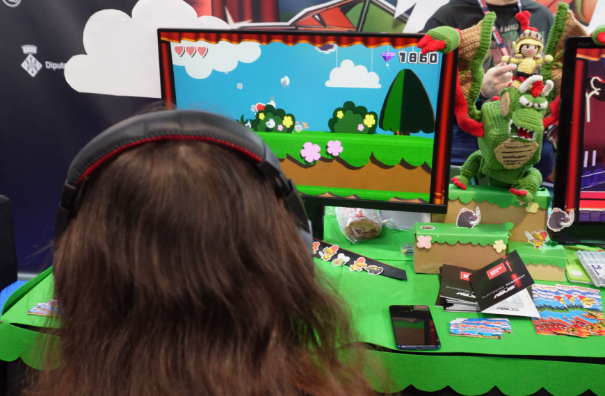 Jugando Un Sant Jordi de Paper en la indie dev day